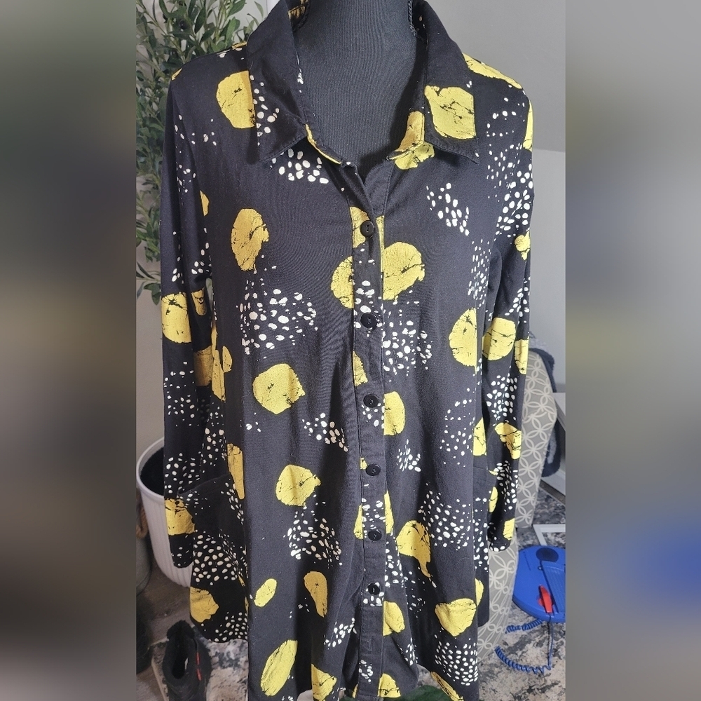 Snapdragon & Twig Abstract Button Down Tunic With Pockets Size Small - Picture 3 of 8